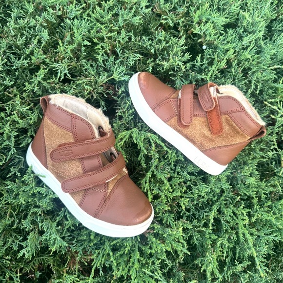 UGG Kids Rennon II Suede Leather Boots Toddler Size 10 Chestnut Brown - Picture 1 of 14